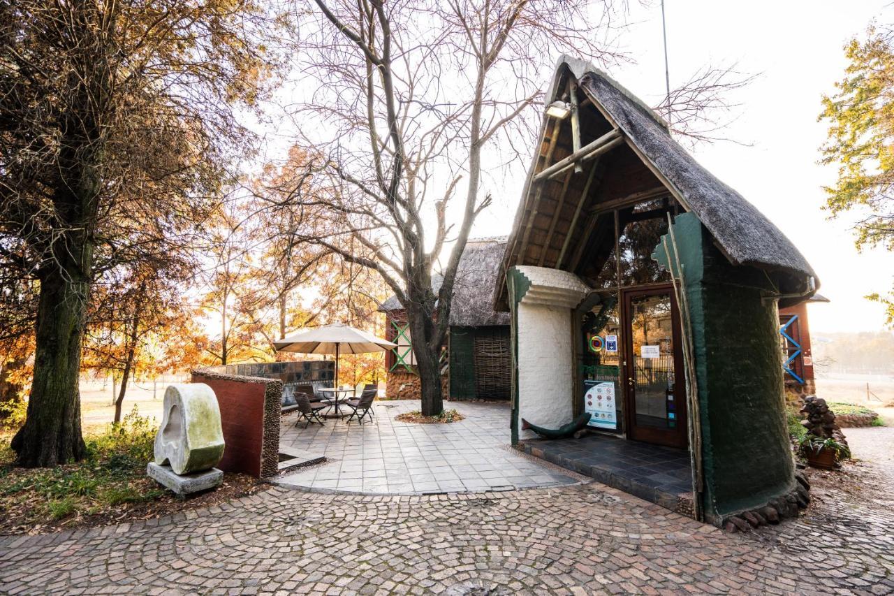 Hakunamatata Lodge&Health Spa/ Wedding&Conference venue Muldersdrift Bagian luar foto